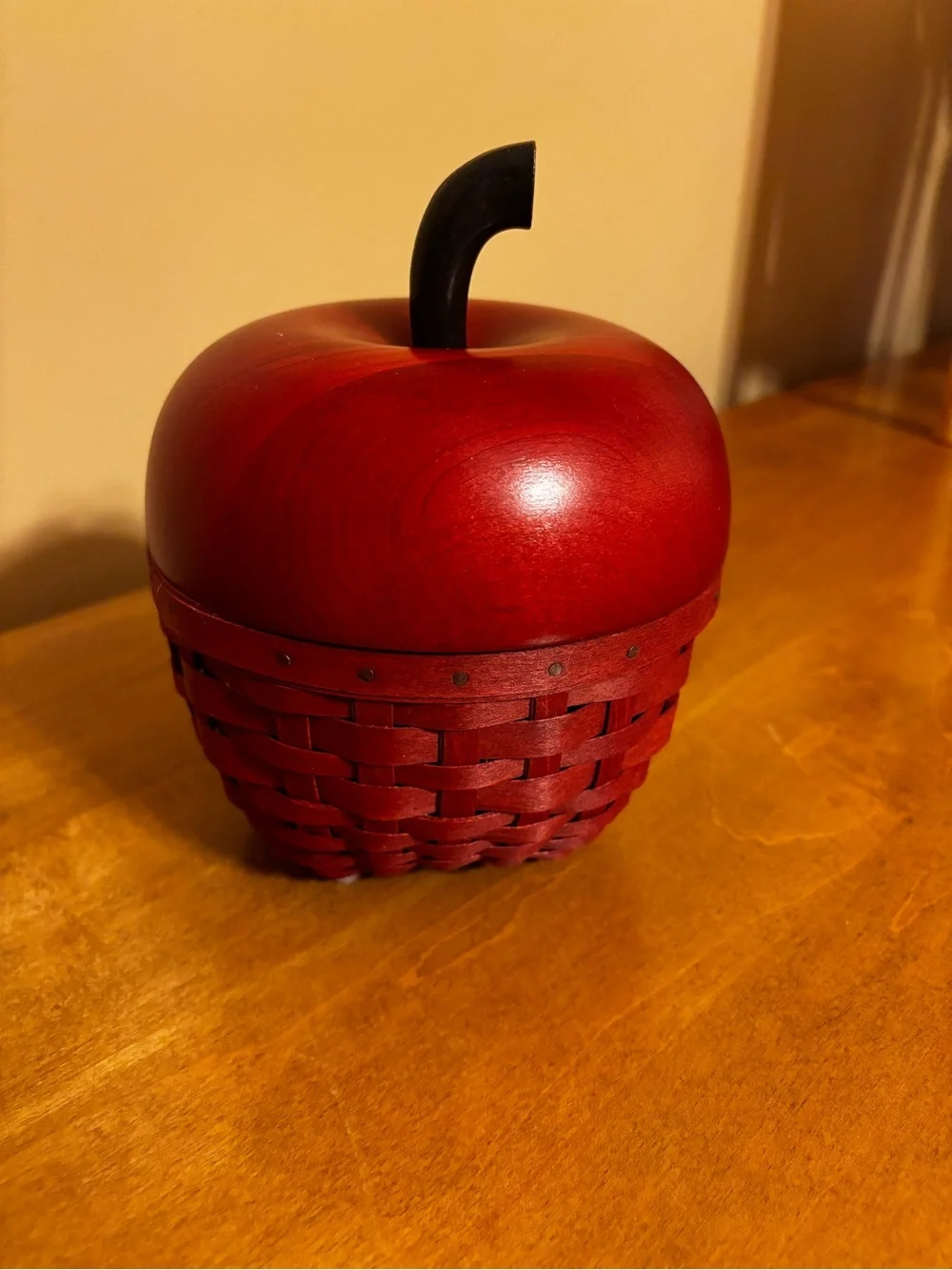 2007 Longaberger Collectors Club Apple Basket